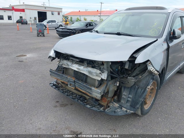 Продаж на аукціоні авто 2016 Mitsubishi Outlander Se, vin: JA4JZ3AX4GZ610703, номер лоту: 12649417
