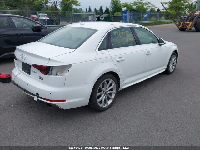 12649435 :رقم المزاد ، WAUPNAF40JA077797 vin ، 2018 Audi A4 2.0t Progressiv مزاد بيع