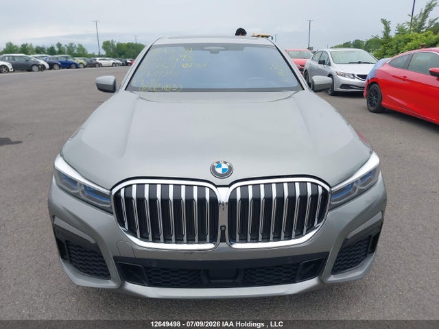 BMW 750i Xdrive 2021 WBA7R8C08MCF21213 Image 13
