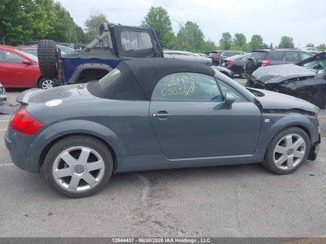 2001 Audi Tt Roadster მანქანა იყიდება აუქციონზე, vin: TRUTC28NX11000380, აუქციონის ნომერი: 12644437