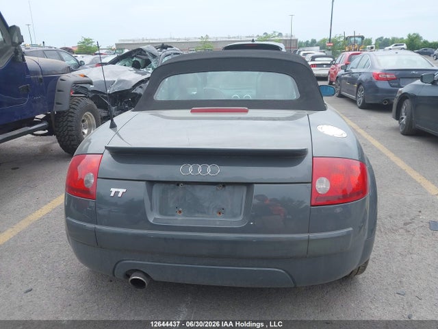 2001 Audi Tt Roadster მანქანა იყიდება აუქციონზე, vin: TRUTC28NX11000380, აუქციონის ნომერი: 12644437