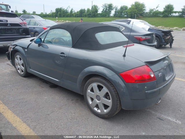 2001 Audi Tt Roadster მანქანა იყიდება აუქციონზე, vin: TRUTC28NX11000380, აუქციონის ნომერი: 12644437