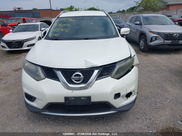 2015 Nissan Rogue S/sl/sv მანქანა იყიდება აუქციონზე, vin: 5N1AT2MTXFC889646, აუქციონის ნომერი: 12649501