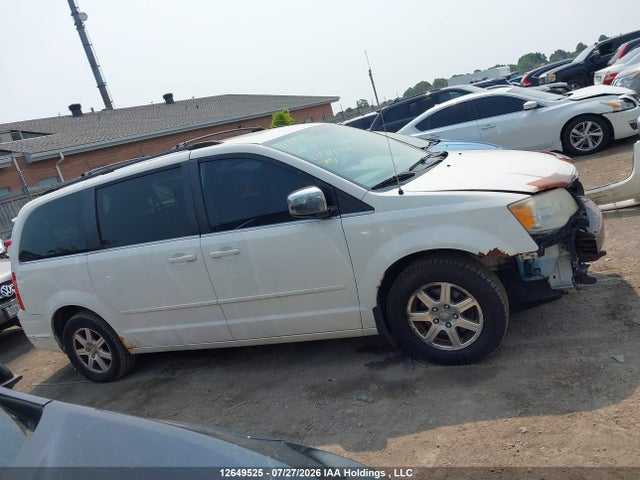 2008 Chrysler Town & Country Touring მანქანა იყიდება აუქციონზე, vin: 2A8HR54PX8R816902, აუქციონის ნომერი: 12649525