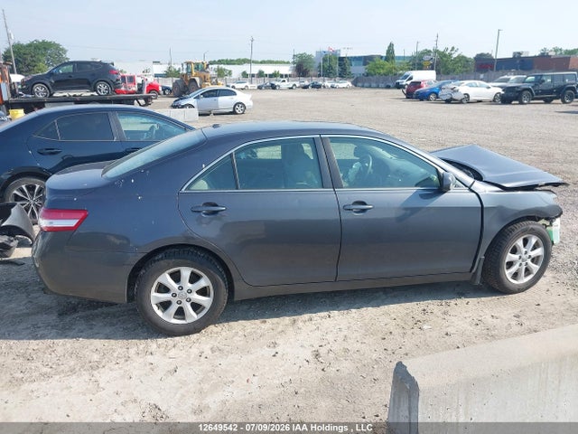 12649542 :رقم المزاد ، 4T1BF3EK2AU068082 vin ، 2010 Toyota Camry Le مزاد بيع