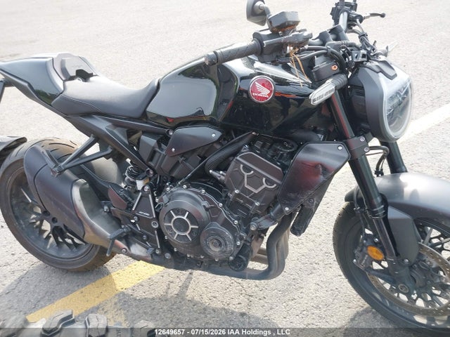 12649657 :رقم المزاد ، JH2SC8020NK400031 vin ، 2022 Honda Cb1000 Ra مزاد بيع