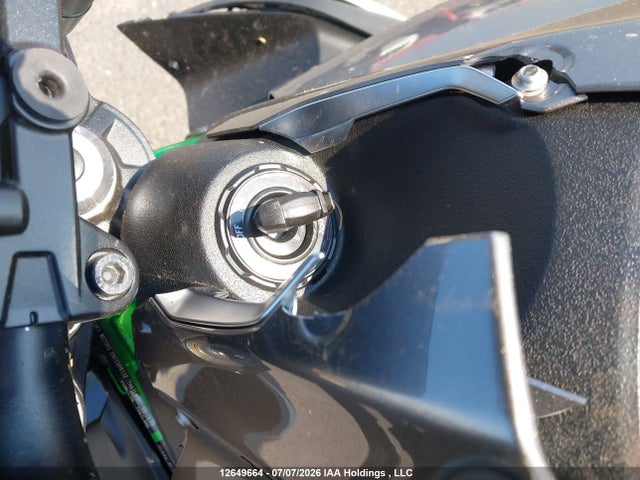 12649664 :رقم المزاد ، ML5ZRDT12SDA05329 vin ، 2025 Kawasaki Zr900 T مزاد بيع