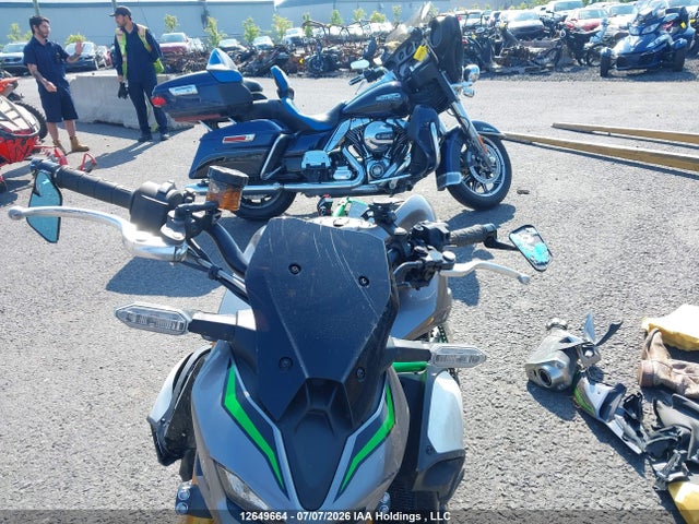 12649664 :رقم المزاد ، ML5ZRDT12SDA05329 vin ، 2025 Kawasaki Zr900 T مزاد بيع