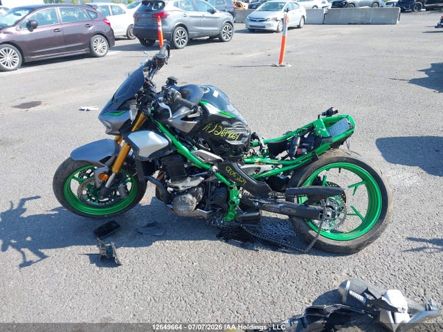 12649664 :رقم المزاد ، ML5ZRDT12SDA05329 vin ، 2025 Kawasaki Zr900 T مزاد بيع