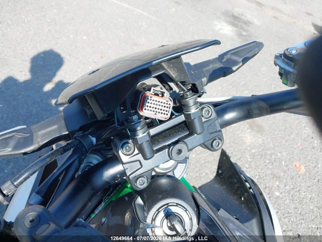 12649664 :رقم المزاد ، ML5ZRDT12SDA05329 vin ، 2025 Kawasaki Zr900 T مزاد بيع