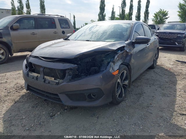 Honda Civic Touring 2018 2HGFC1F9XJH103518 Image 2