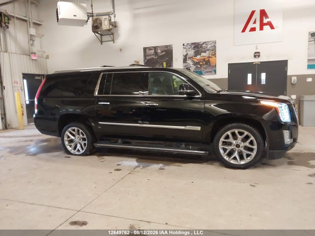 12649762 :رقم المزاد ، 1GYS4JKJ5KR269810 vin ، 2019 Cadillac Escalade Esv مزاد بيع