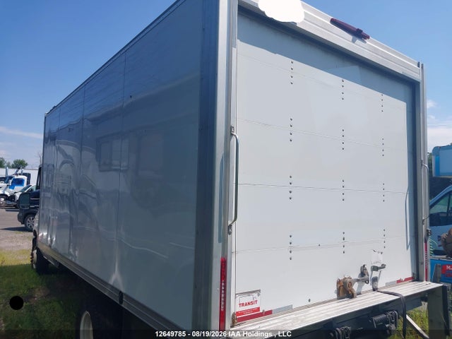 Ford Econoline E450 Super Duty Cutaway Van 2023 1FDWE4FK6PDD09661 Image 3