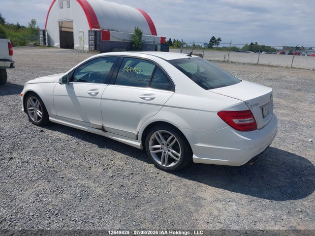 2013 Mercedes-benz C 300 4matic მანქანა იყიდება აუქციონზე, vin: WDDGF8AB0DA825747, აუქციონის ნომერი: 12649829