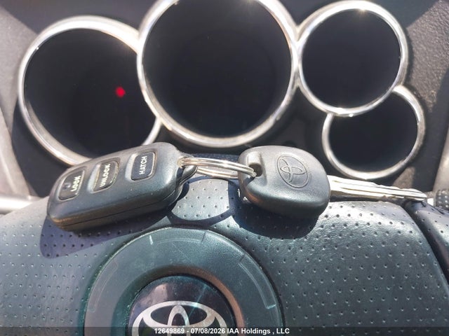 2005 Toyota Matrix მანქანა იყიდება აუქციონზე, vin: 2T1KR32E35C853062, აუქციონის ნომერი: 12649869