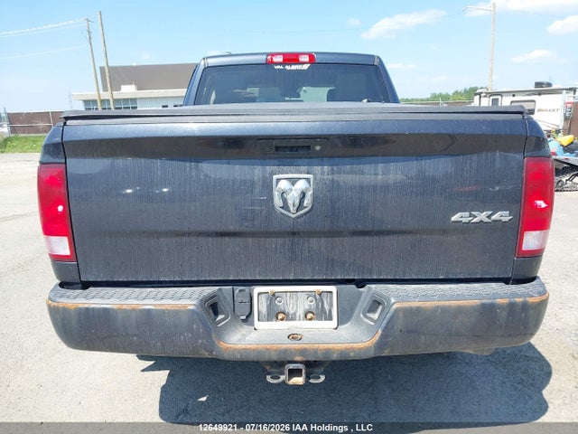 12649921 :رقم المزاد ، 1C6RR7FG0JS277349 vin ، 2018 Ram 1500 St مزاد بيع