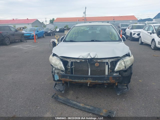 2010 Toyota Corolla Ce მანქანა იყიდება აუქციონზე, vin: 2T1BU4EE8AC242647, აუქციონის ნომერი: 12640443