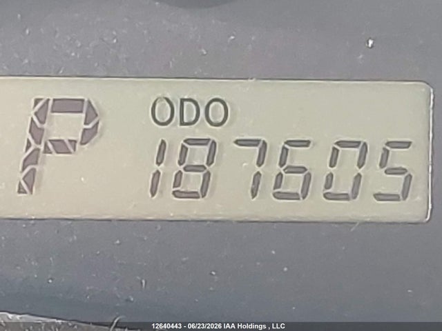 2010 Toyota Corolla Ce მანქანა იყიდება აუქციონზე, vin: 2T1BU4EE8AC242647, აუქციონის ნომერი: 12640443