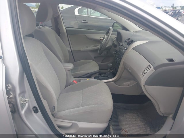 2010 Toyota Corolla Ce მანქანა იყიდება აუქციონზე, vin: 2T1BU4EE8AC242647, აუქციონის ნომერი: 12640443