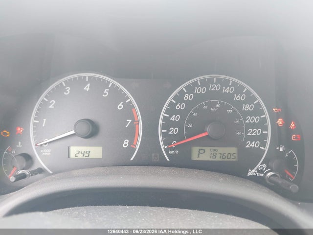 2010 Toyota Corolla Ce მანქანა იყიდება აუქციონზე, vin: 2T1BU4EE8AC242647, აუქციონის ნომერი: 12640443