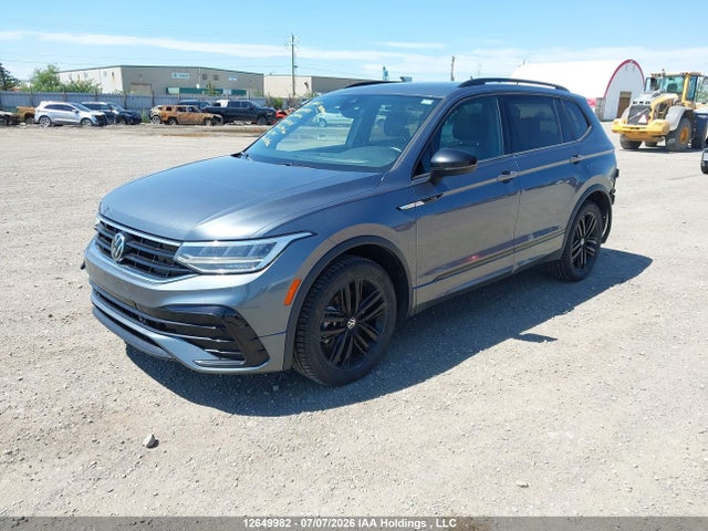 3VV8B7AX6NM064308 Volkswagen Tiguan Comfortline R-line Black Edition