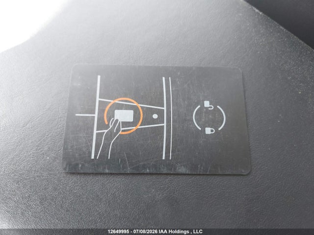 Tesla Model Y 2022 7SAYGDEE0NF372198 Image 11