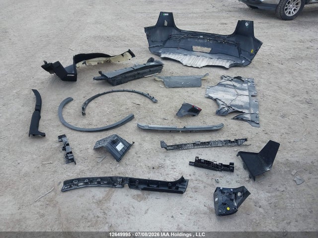Tesla Model Y 2022 7SAYGDEE0NF372198 Image 12