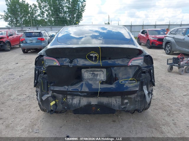 Tesla Model Y 2022 7SAYGDEE0NF372198 Image 17