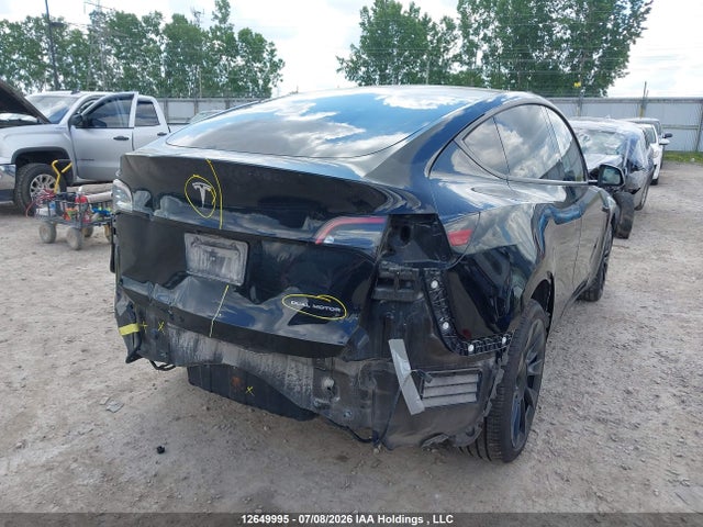 Tesla Model Y 2022 7SAYGDEE0NF372198 Image 19