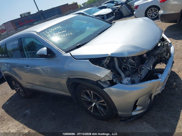Toyota Highlander Le 2019 5TDBZRFH6KS996372 Image 14