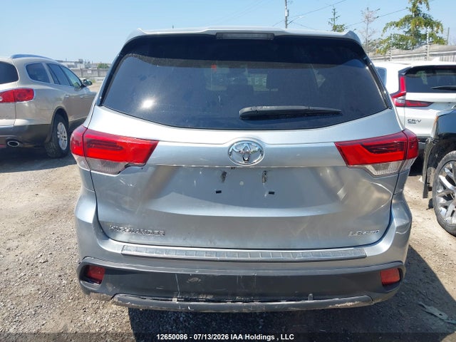 Toyota Highlander Le 2019 5TDBZRFH6KS996372 Image 17