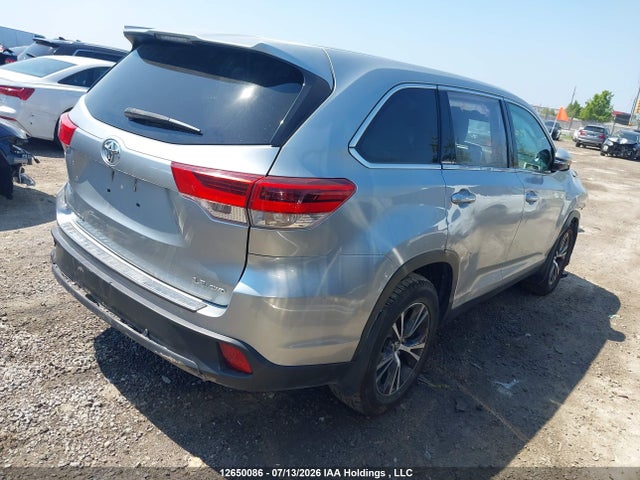 Toyota Highlander Le 2019 5TDBZRFH6KS996372 Image 4
