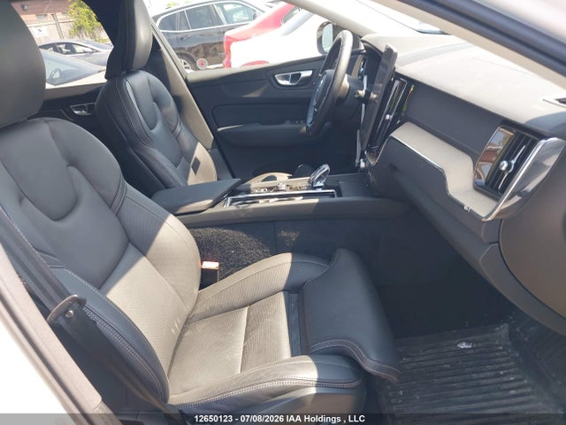Aukcja sprzedaży 2026 Volvo Xc60 Mild Hybrid Ultra, B5 Awd, Petrol, Dark, vin: YV4M12RM4T1329862, numer aukcji: 12650123
