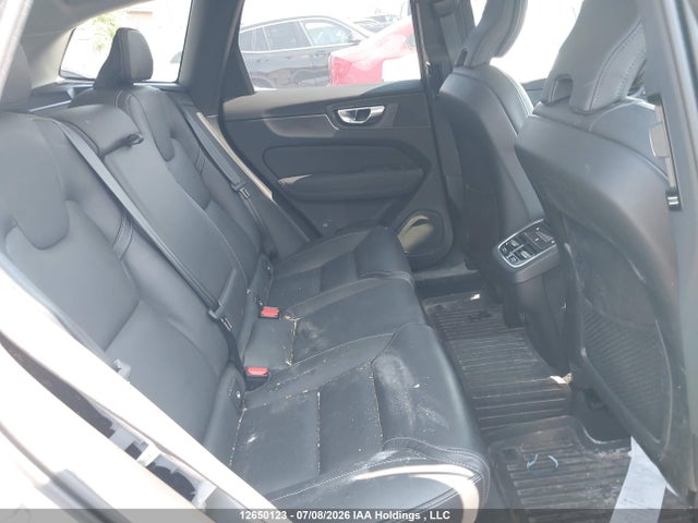 Aukcja sprzedaży 2026 Volvo Xc60 Mild Hybrid Ultra, B5 Awd, Petrol, Dark, vin: YV4M12RM4T1329862, numer aukcji: 12650123