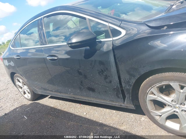 12650202 :رقم المزاد ، 1G1BF5SM1J7210905 vin ، 2018 Chevrolet Cruze Premier Auto مزاد بيع