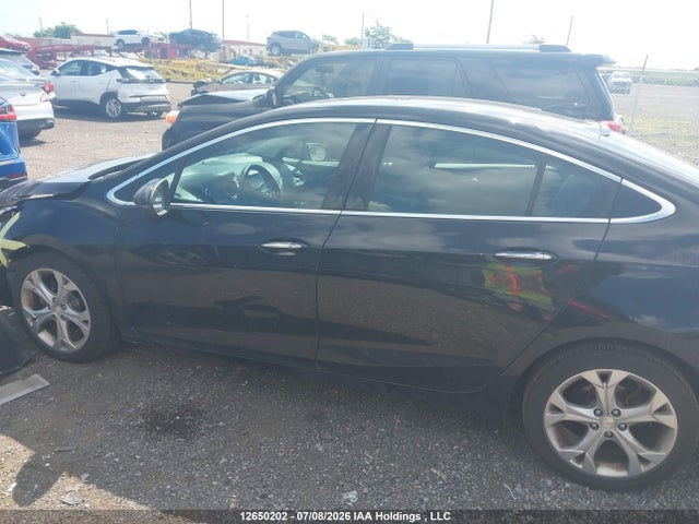 12650202 :رقم المزاد ، 1G1BF5SM1J7210905 vin ، 2018 Chevrolet Cruze Premier Auto مزاد بيع