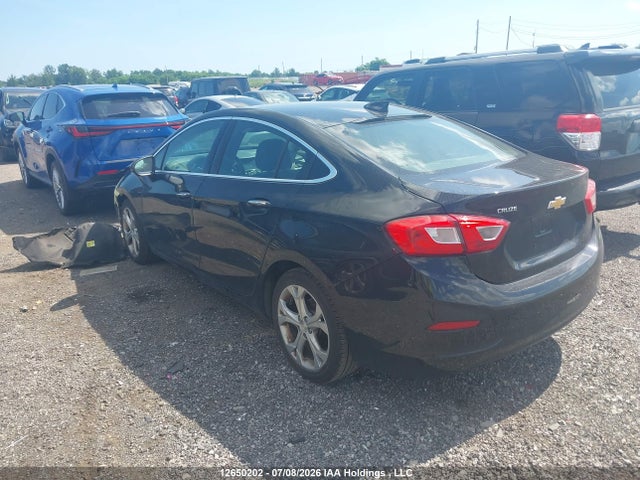 12650202 :رقم المزاد ، 1G1BF5SM1J7210905 vin ، 2018 Chevrolet Cruze Premier Auto مزاد بيع