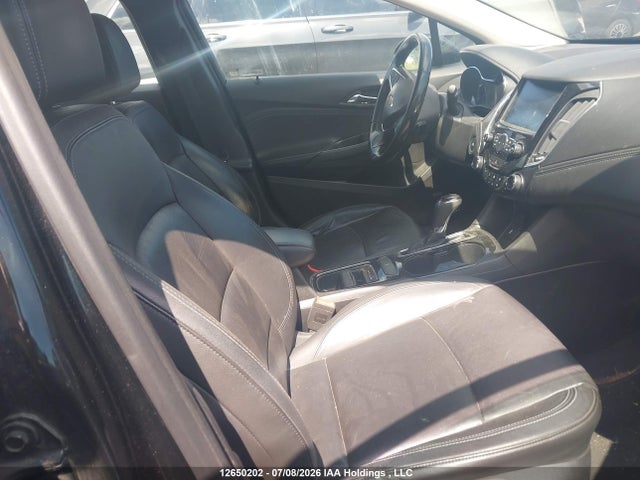 12650202 :رقم المزاد ، 1G1BF5SM1J7210905 vin ، 2018 Chevrolet Cruze Premier Auto مزاد بيع