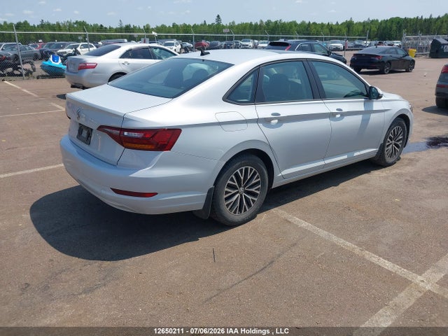 2019 Volkswagen Jetta 1.4 Tsi Highline მანქანა იყიდება აუქციონზე, vin: 3VWE57BU4KM017560, აუქციონის ნომერი: 12650211