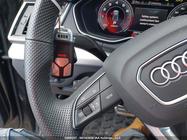 12650237 :رقم المزاد ، WA14AAFY5S2056616 vin ، 2025 Audi Q5 45 Progressiv مزاد بيع
