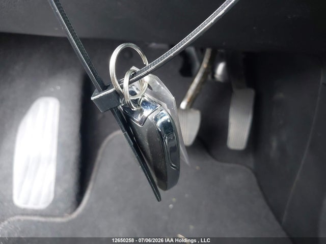 Chrysler Pacifica Limited 2026 2C4RC1GG0TR279287 Image 11