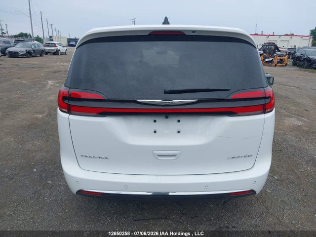 Chrysler Pacifica Limited 2026 2C4RC1GG0TR279287 Image 15