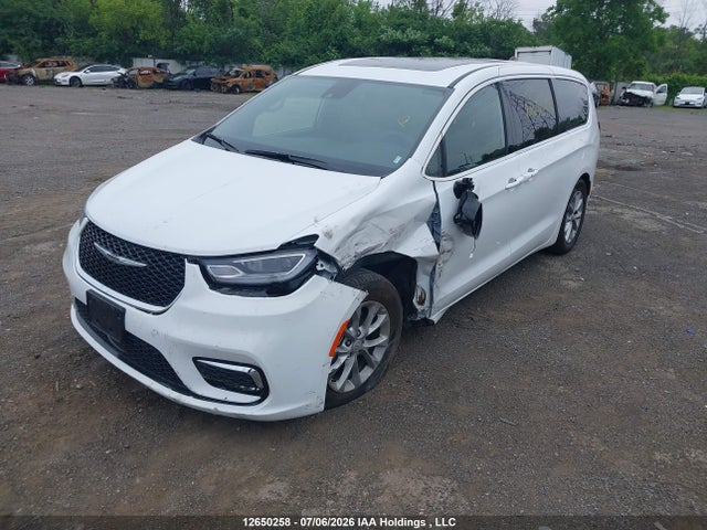 Chrysler Pacifica Limited 2026 2C4RC1GG0TR279287 Image 2
