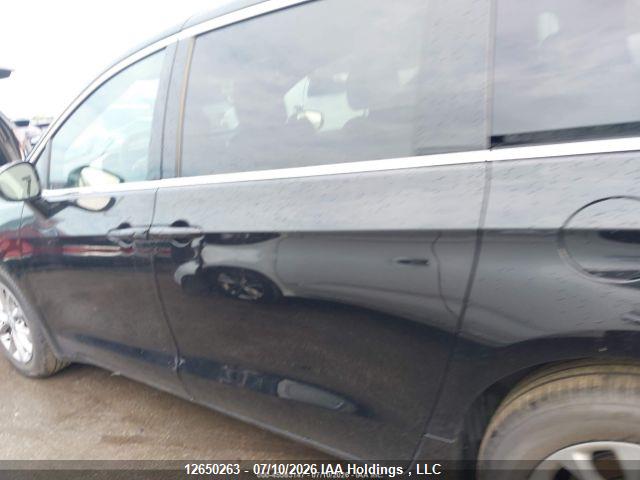 Chrysler Pacifica Limited 2026 2C4RC1GG6TR233916 Image 4