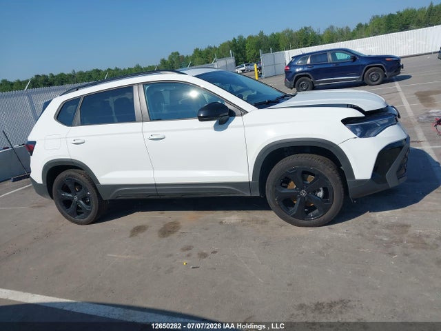 3VV2C7B21TM069516 Volkswagen Taos Se Black