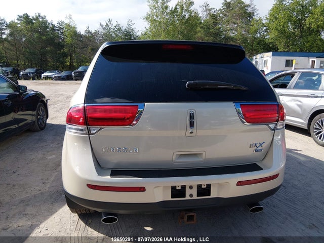 Lincoln MKX 2014 2LMDJ8JK4EBL12874 Image 16