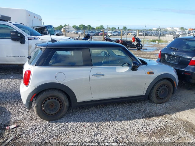 Mini Cooper 2016 WMWXP5C55G3B15605 Image 13