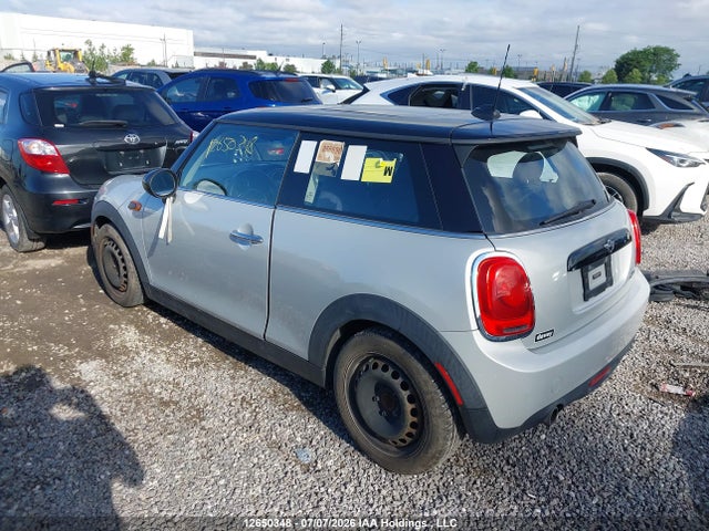 Mini Cooper 2016 WMWXP5C55G3B15605 Image 3
