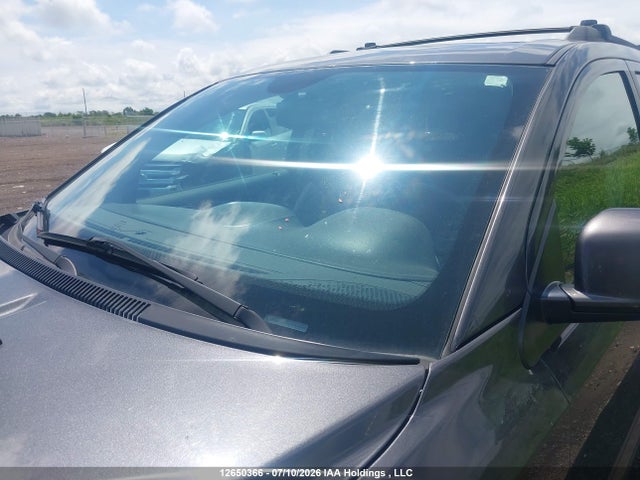 2015 Dodge Journey Sxt მანქანა იყიდება აუქციონზე, vin: 3C4PDCCGXFT518531, აუქციონის ნომერი: 12650366
