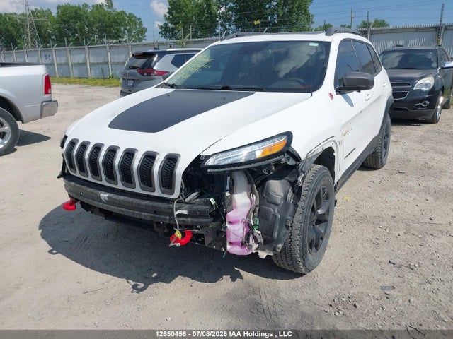 Jeep Cherokee Trailhawk 2018 1C4PJMBB9JD531905 Image 2